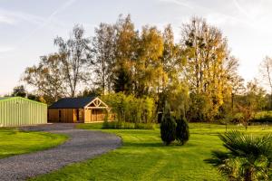 Chalet le lodge en mormal 2 A Rue du Pont À Vaches 59530 Louvignies-Quesnoy Nord-Pas-de-Calais