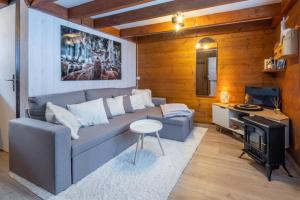 Chalet Le Mazot - mezzanine and view - in the nature 38 Parc de la Yagire 74400 Chamonix-Mont-Blanc Rhône-Alpes