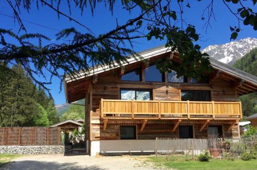 Chalet le petit Nicolas, jacuzzi, vue Mont Blanc Chamonix-Mont-Blanc france