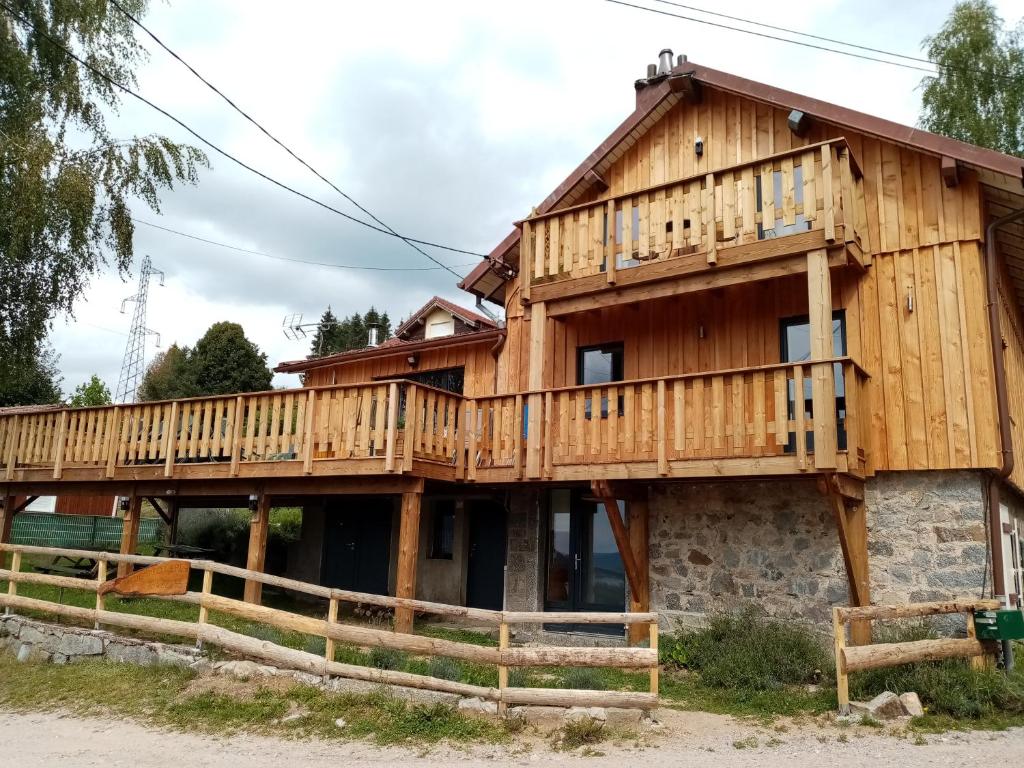 Chalet Le rustique 16A Chemin des Gouttridos 88400 Gérardmer