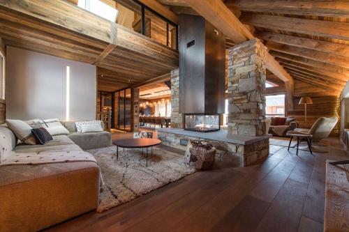 LEONIE - Luxueux chalet avec piscine interieure, sauna et home cinema
