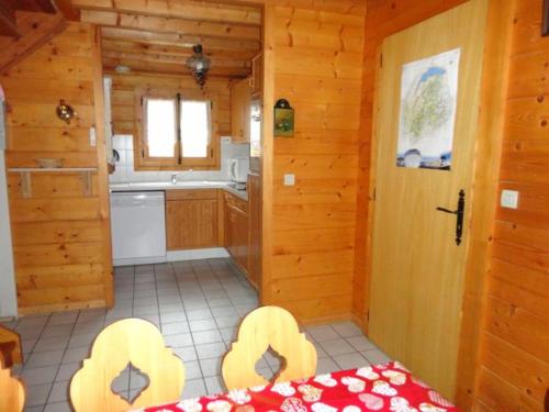 Chalet Les Carroz d'Arâches, 4 pièces, 8 personnes - FR-1-572-224 Arâches-la-Frasse france