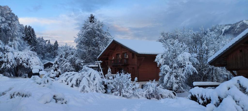 Séjour chez l'habitant Chalet les Vagnys - Lac des Vernays 144 chemin les vagnys, 74440 La Rivière-Enverse