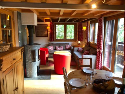 Chalet Chalet lOrgentil Meribel, Morel En Garnet Les Allues