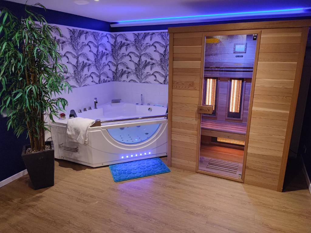 Chalet Love Story Chalet avec jacuzzi et sauna 402 Rue du Vauchel 27340 Criquebeuf-sur-Seine