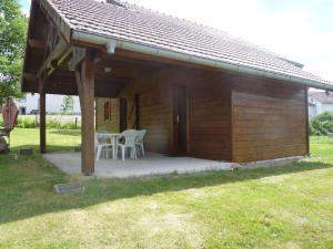 Lovely chalet in Vosges with shared pool