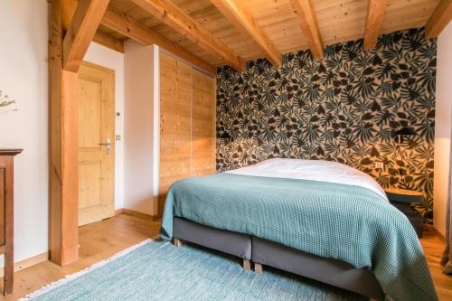 Luxurious 8 person chalet near Morillon