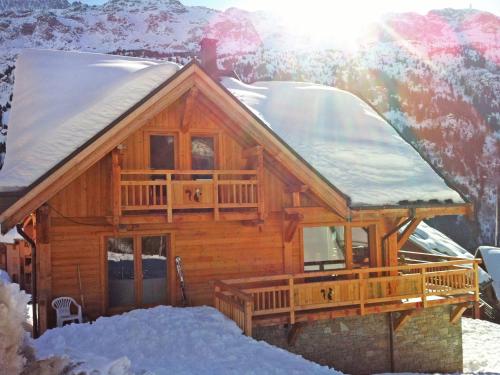 Luxurious Chalet in Vaujany French Alps with Balcony