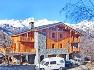 Chalet Luxury chalet near the ski slopes with fireplace sauna bubble bath and Internet access  73700 Arc 1600 Rhône-Alpes