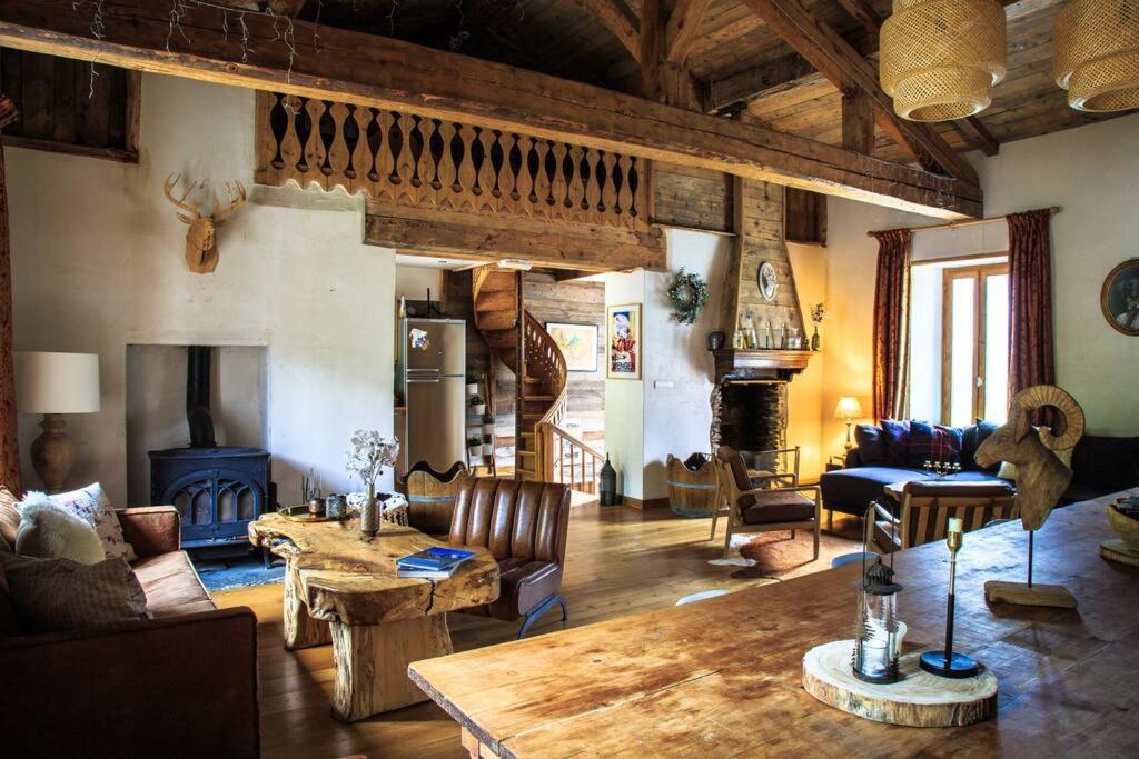 Chalet Magnifique chalet avec vue de 10/12 personnes Le Franier 73640 Sainte-Foy-Tarentaise