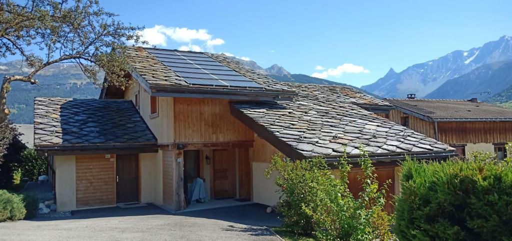 Chalet Maison cœur tarentaise Villarivon 240 route de bellentre 73700 Les Chapelles