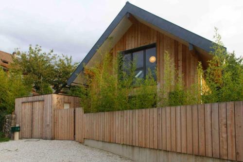 Maison charmante entre forêts montagnes et lac