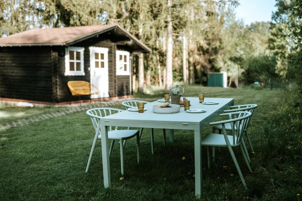 Maison de vacances Chalet mit Gästehaus in der Natur Pferdeweide Hayda 10, 06526 Sangerhausen