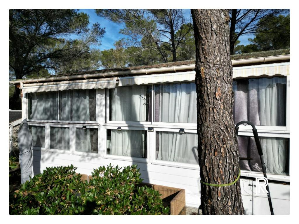 Chalet mobil-home climatisé, 56m², tt confort, domaine ombragé 5*, piscines 2700 D4 83600 Fréjus