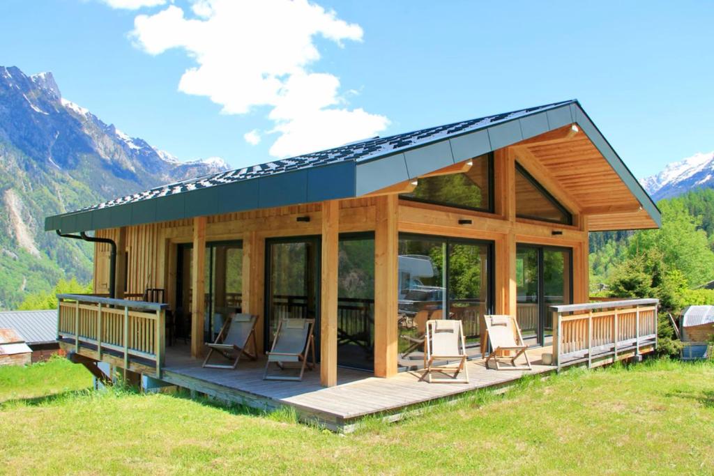 Chalet Modern Chalet With Garden Chamonix 1202 Route du Mont 74400 Chamonix-Mont-Blanc