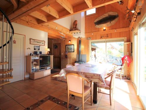 Chalet Mont-Dore, 5 pièces, 8 personnes - FR-1-608-106 Le Mont-Dore france