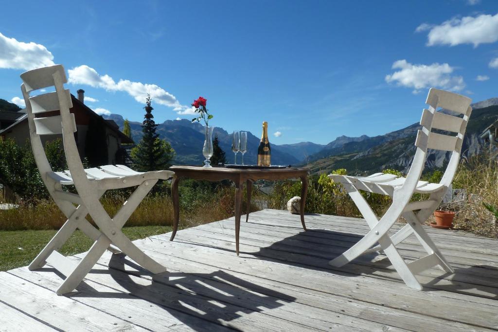 Appartement Chalet Montagne Alpes, Provence Le Villard de Faucon L Auberge espagnole, 04400 Enchastrayes