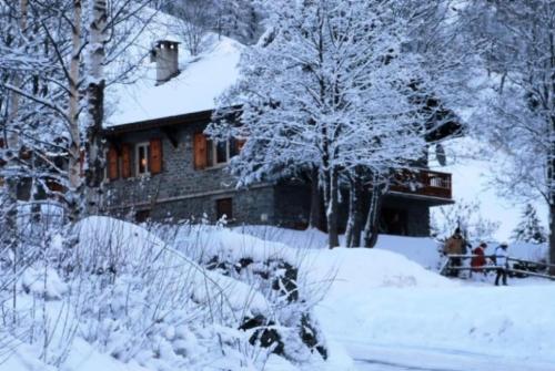 Chalet Chalet Morel - Chalets pour 12 Personnes 66 Contact sur place : Madame Zanèse Anick, LA CHENARIE Peisey-Nancroix