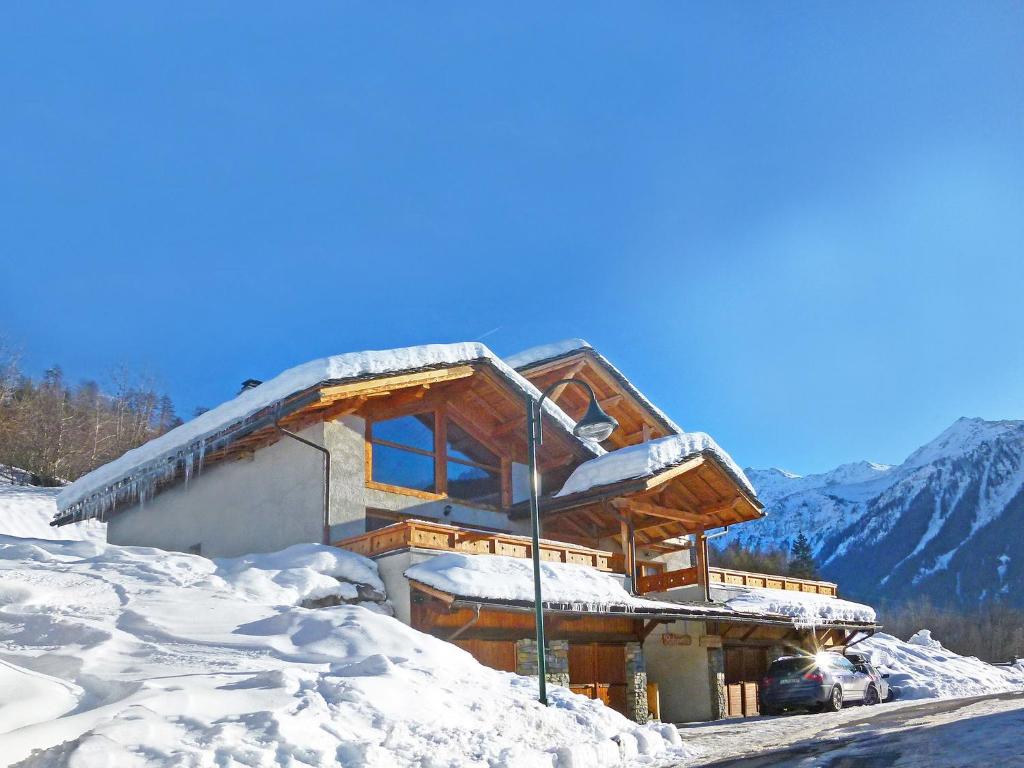 New and modern chalet just 350 m from the ski lifts , 73210 Peisey-Nancroix