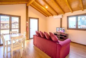 One bedroom chalet with shared pool balcony and wifi at Branca Albergaria a Velha