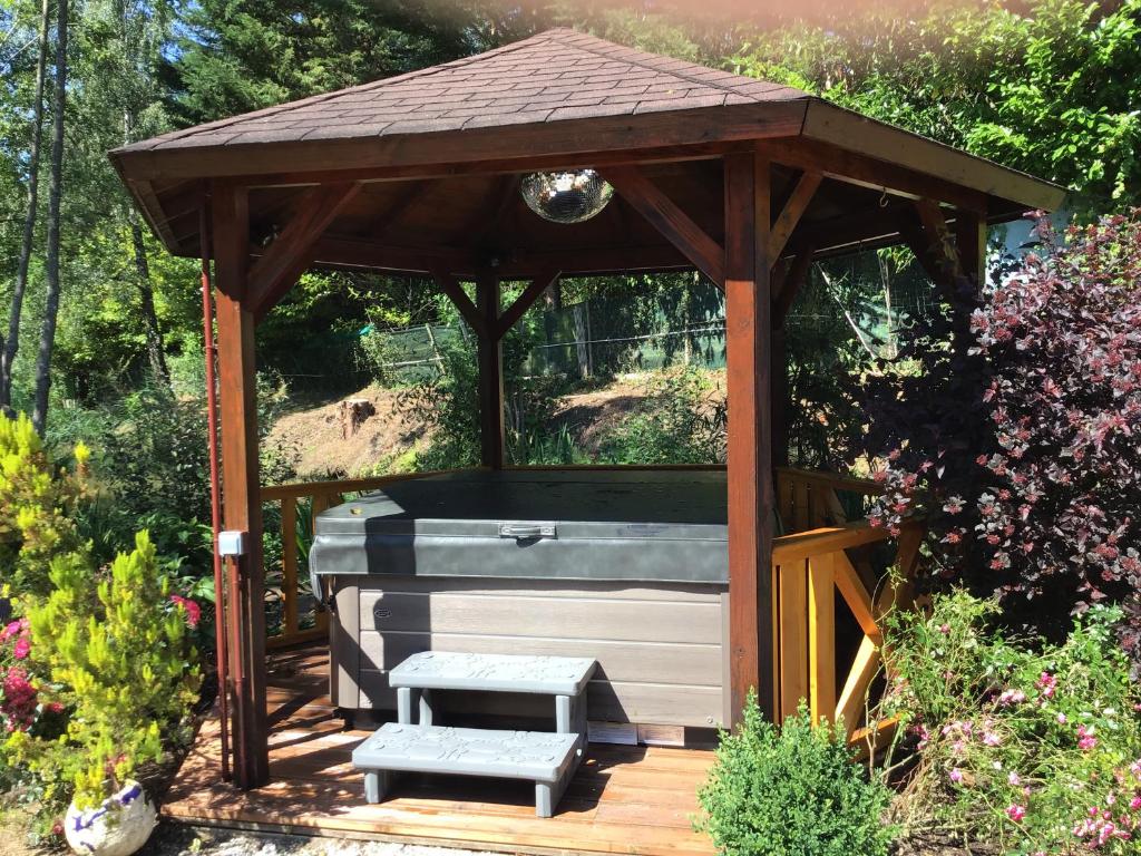 Chalet OZIN 5 THE PARADISE La Fuserie 61290 Le Val du Tellier