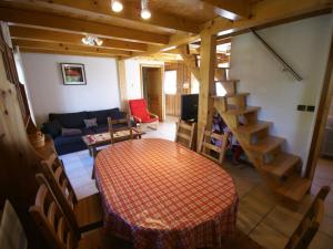 Chalet Peaceful Chalet in Les Houches with Mountain Views  74310 Les Houches Rhône-Alpes