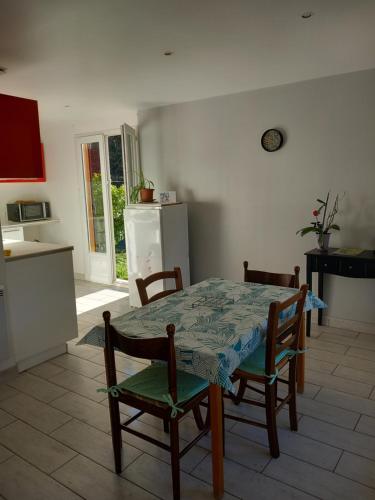 Petit chalet en bois