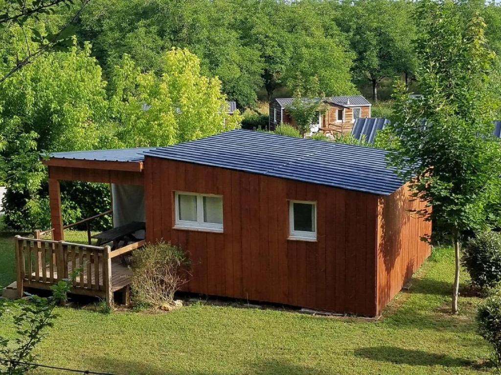 Pleasant chalet in the Dordogne with shared swimming pool , 24480 Paleyrac