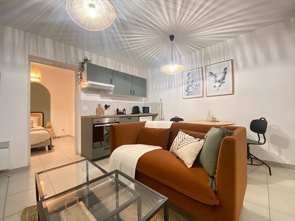 Résidence Le Champ De La Caille - Chalets pour 8 Personnes 54 73590 Notre-Dame-de-Bellecombe