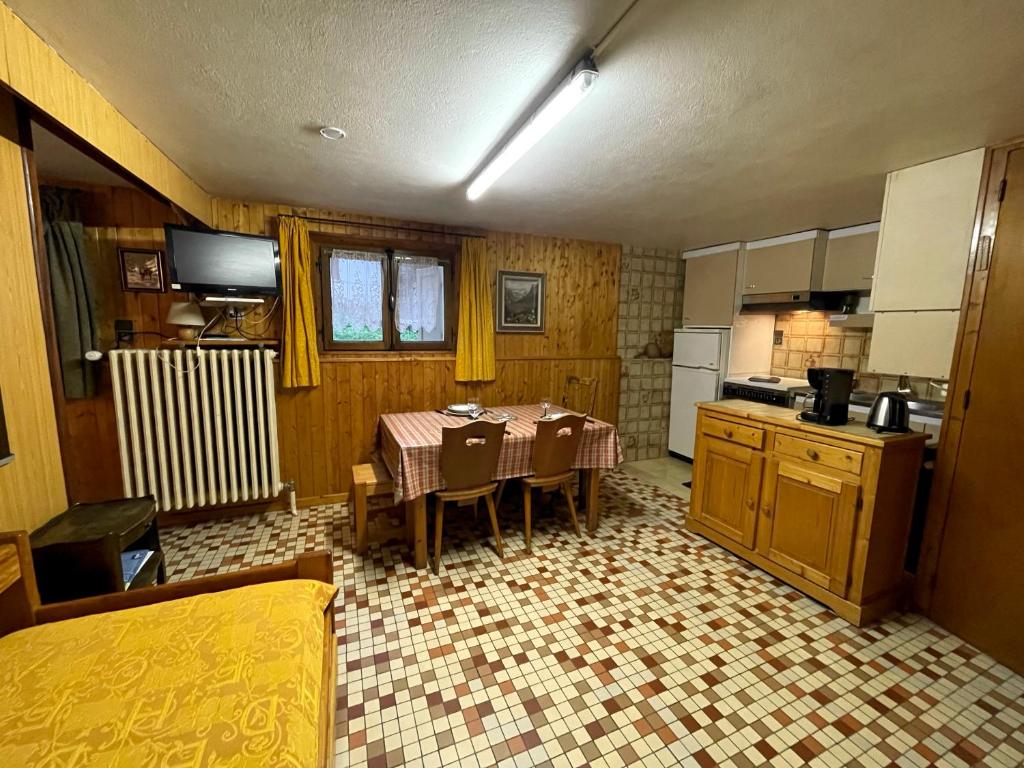 Rustic chalet with dishwasher, in the High Vosges 88160 Le Ménil