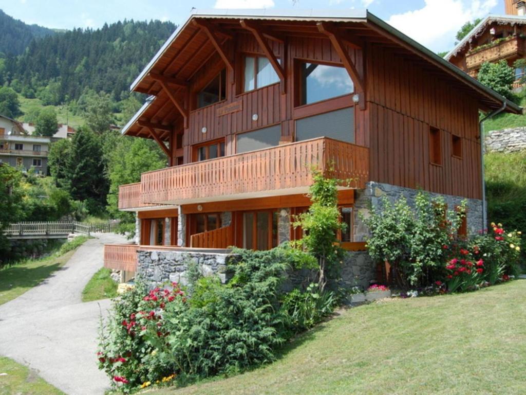 Chalet Splendid Home in Champagny-en-Vanoise with Lift  73350 Le Villard