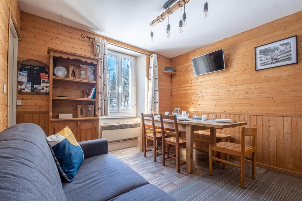 Appartement Chalet Style Apt Near The Lac Des Gaillands 1452 Route des Gaillands, 74400 Chamonix-Mont-Blanc