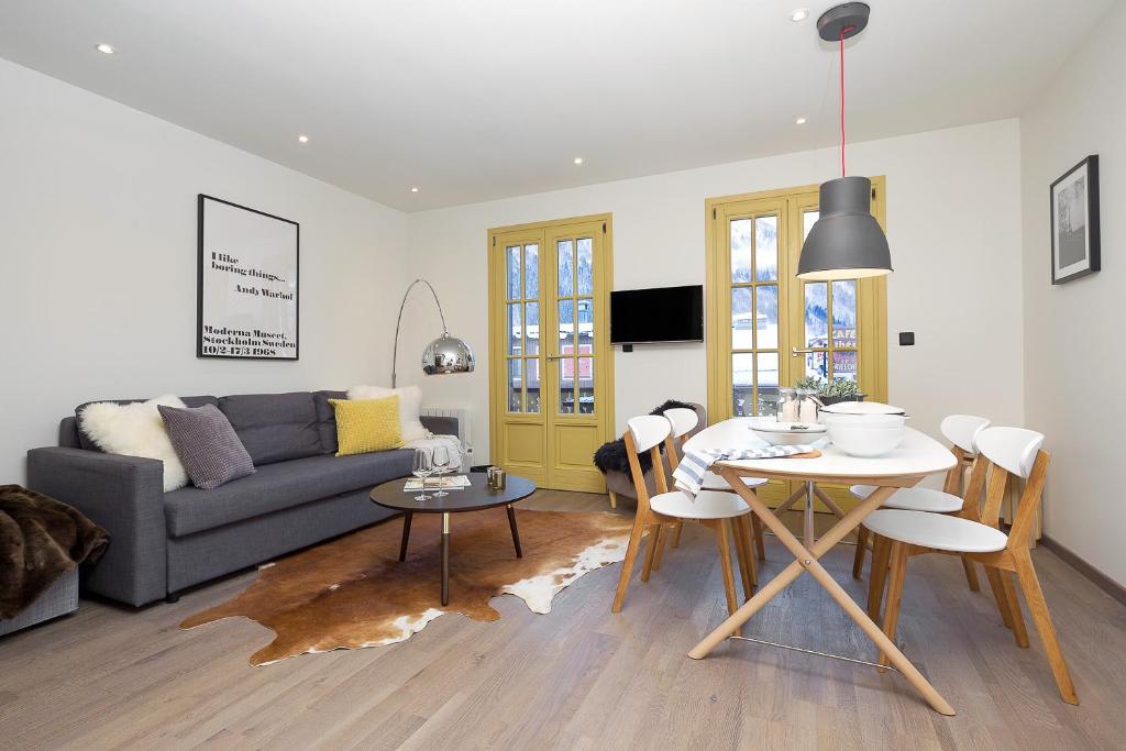 Appartement CHALET SUISSE - Alpes Travel - Central Chamonix - sleeps 4 484 Rue Joseph Vallot, 74400 Chamonix-Mont-Blanc