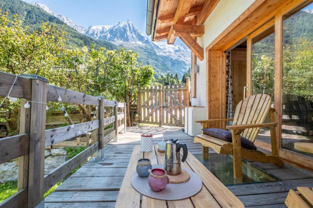 Chalet Superb Chalet With Balcony In Chamonix 846 Route des Pèlerins 74400 Chamonix-Mont-Blanc