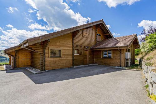 Superb Holiday Chalet With Spa In La Bresse