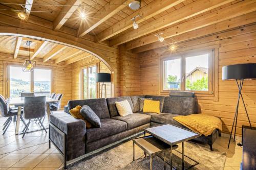 Superb Holiday Chalet With Spa In La Bresse