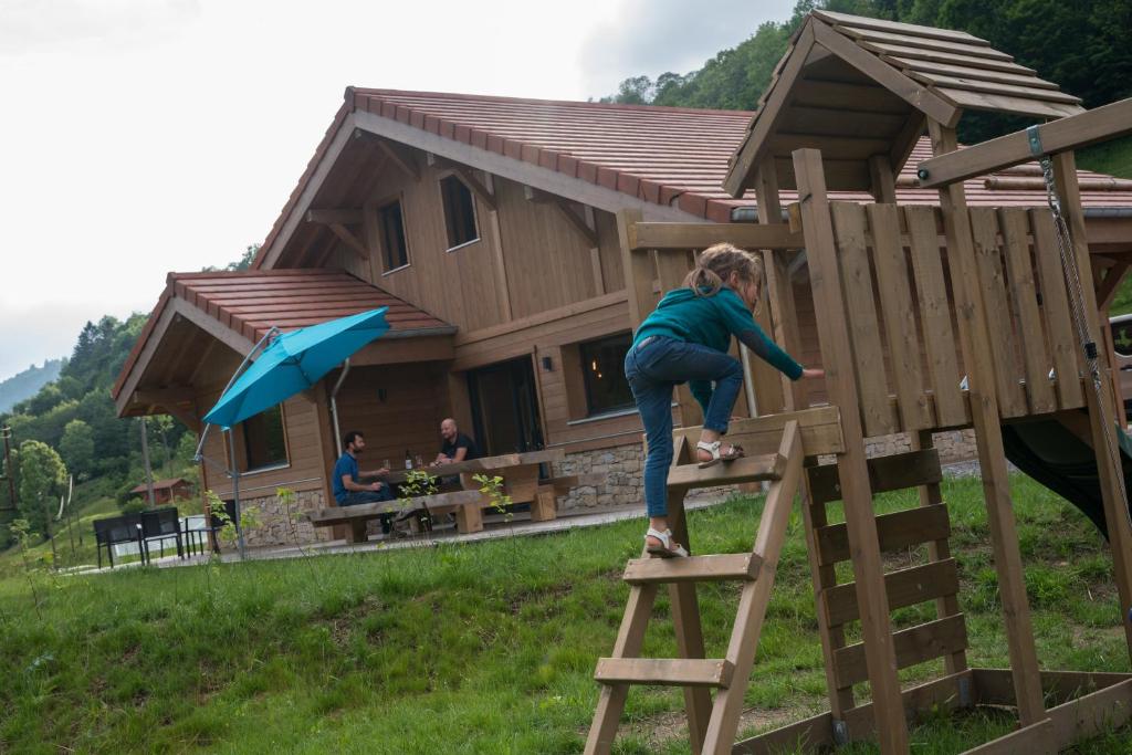 Chalet TOUT NEUF - Chalet Pébie 8 à 10 pers avec sauna 53 Route du Chajoux 88250 La Bresse