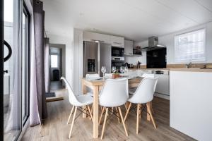 Vacances a 6 dans ce beau chalet avec piscine