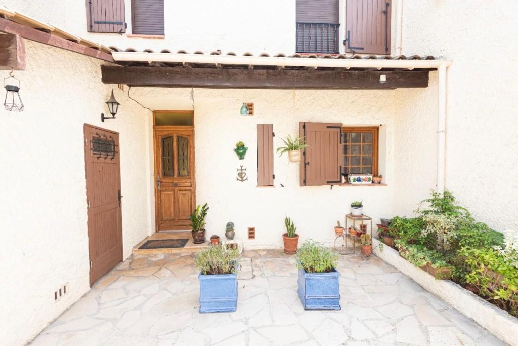Vacances a la campagne mobil home tout confort , chalet avec barbecue, 53250 Javron-Les-Chapelles