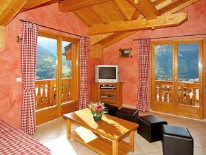 Well-equipped chalet with a fabulous location