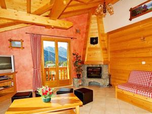 Well-equipped chalet with a fabulous location