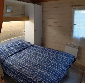 2 chalets avec grande terrasse couverte et 2 piscines