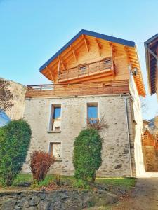 Chalets Chalet 800 2 rue des jardin, le village, 38114 OZ 38114 Oz Rhône-Alpes