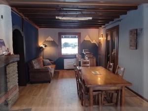 Chalets Chalet BLACKCOMB HOUSE ALPS close the ski piste and lake 4333 Route du Fer à Cheval 74440 La Rivière-Enverse Rhône-Alpes