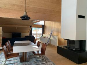 CHALET Mitoyen LE RUSTICANA