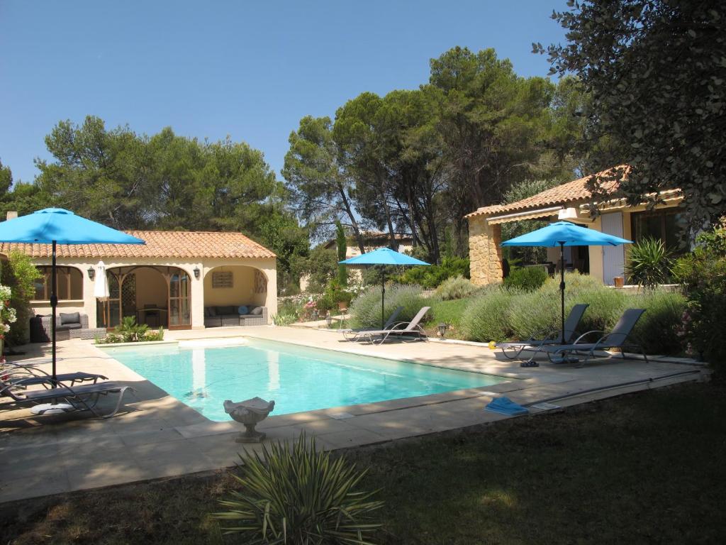 Chalet Mont Ventoux et Chalet VIP 84850 Camaret-sur-Aigues