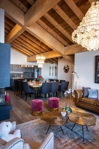 Chalets du Koh-I Nor by Les Etincelles