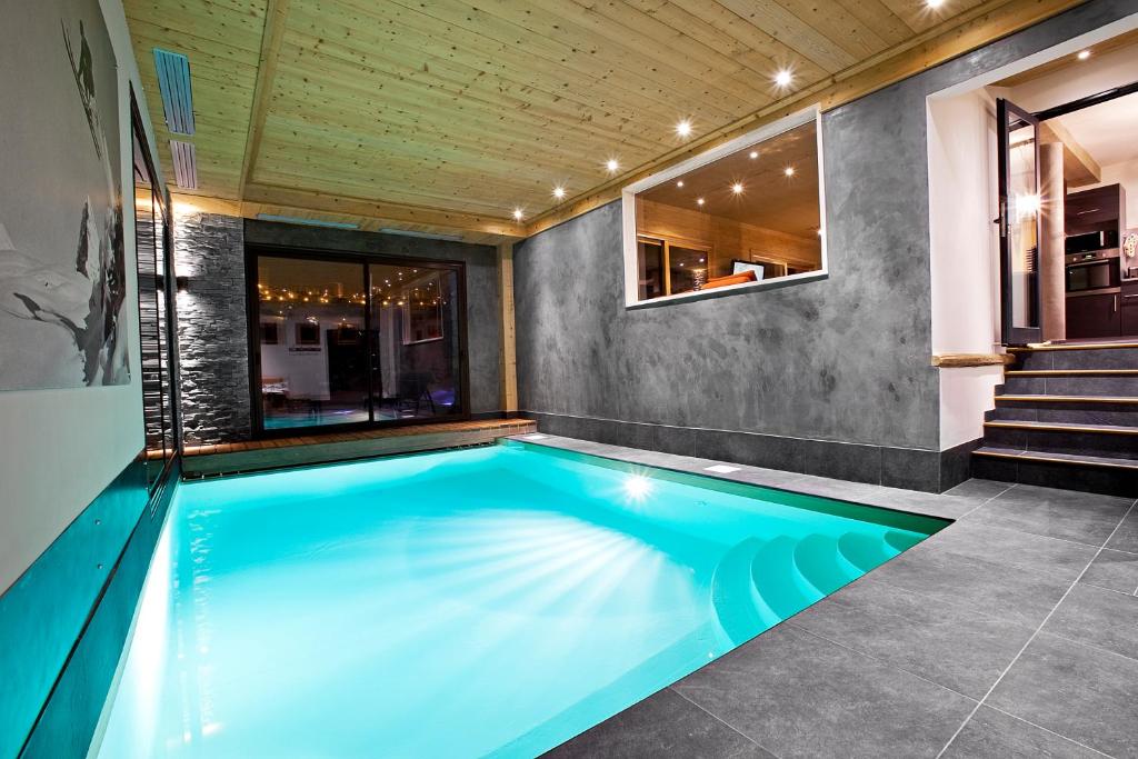 Chalets Kandahar Hameau des Provères, 73120 Courchevel