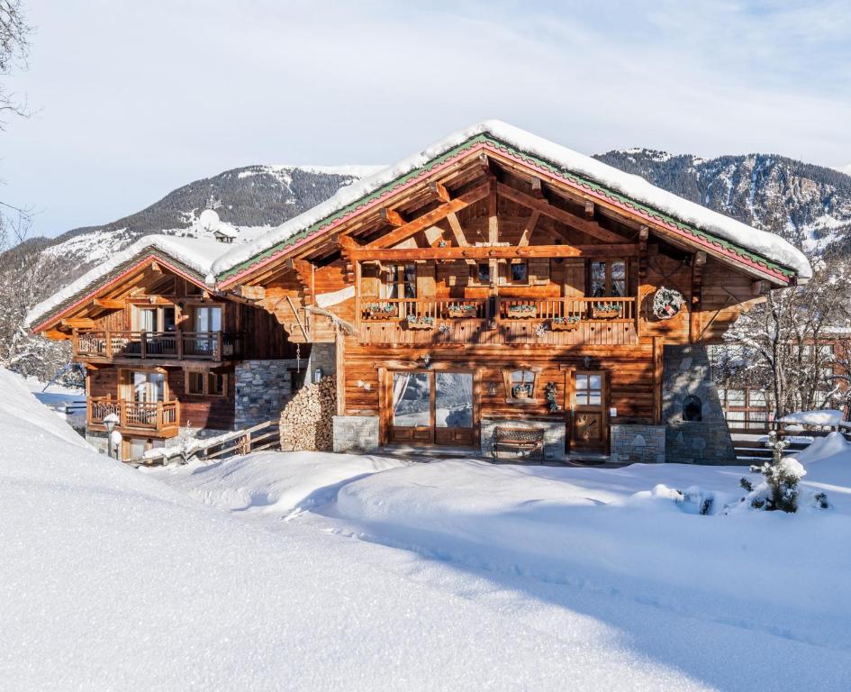 Chalets Tâmo 42 Rue des Tremplins Olympiques, 73120 Courchevel