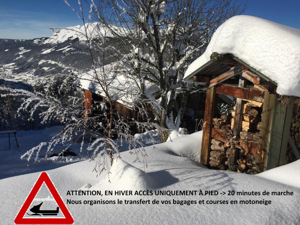 Chalets Les chalets du Rosay 1037 chemin pastoral du danay 74450 Saint-Jean-de-Sixt